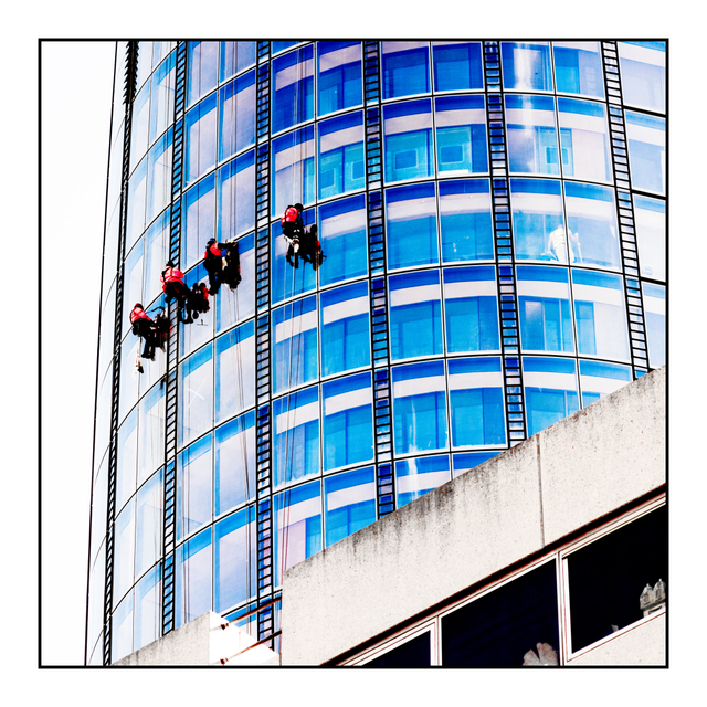 4 Hanging - ID 006988