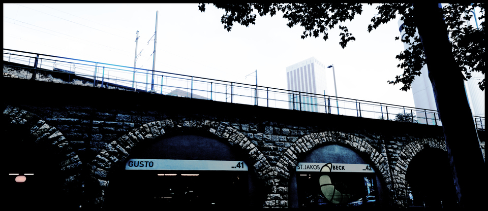 ...41 ...42 - ID 007083