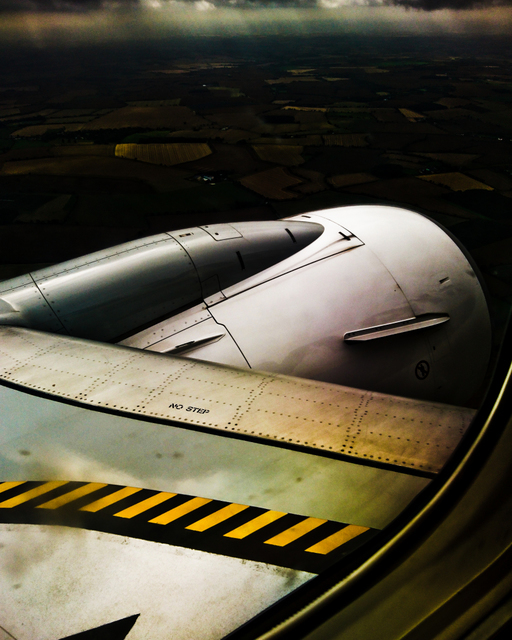 Below Clouds III - ID 007181