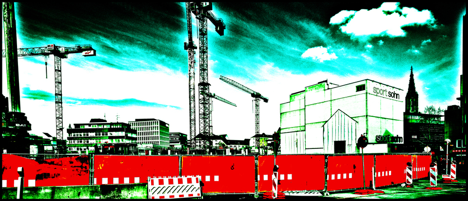 Main Station Courtyard Construction X - ID 007424