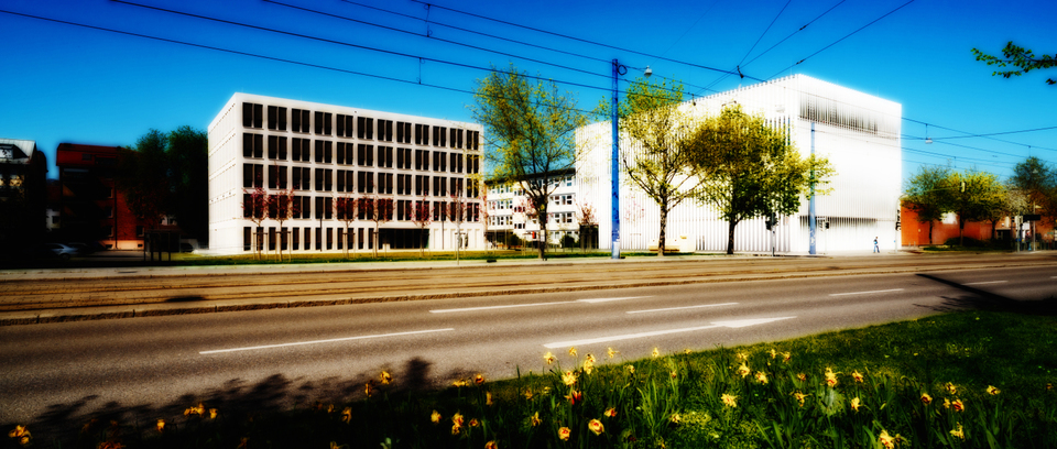 Brightness on other Street Side - ID 007466