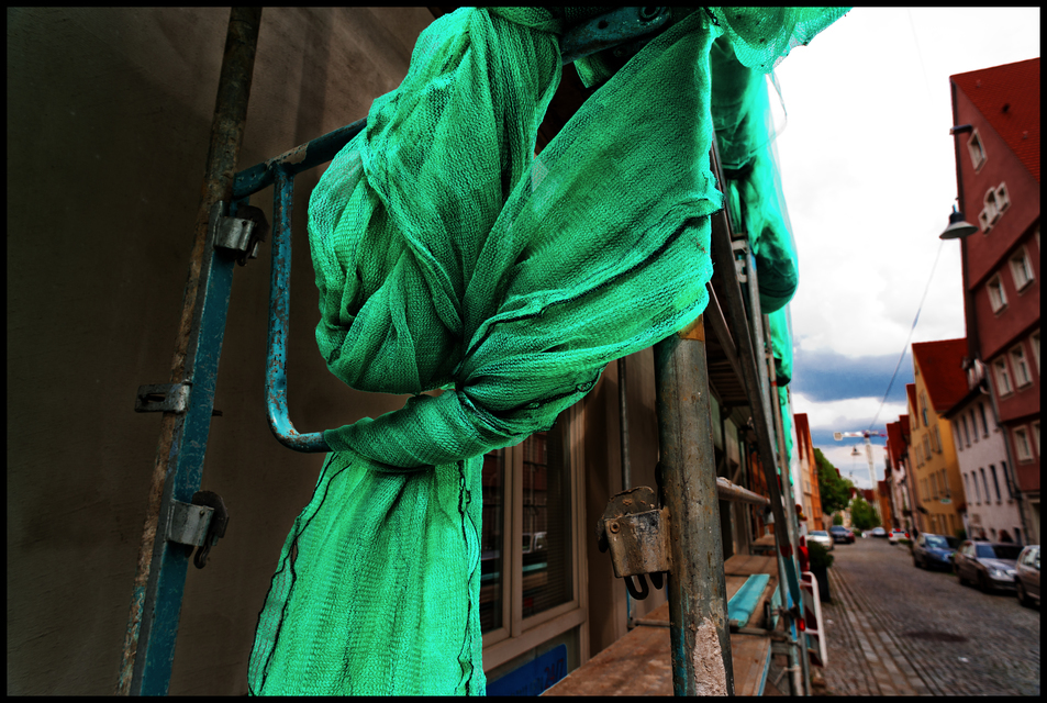 Green Robe IV - ID 007550