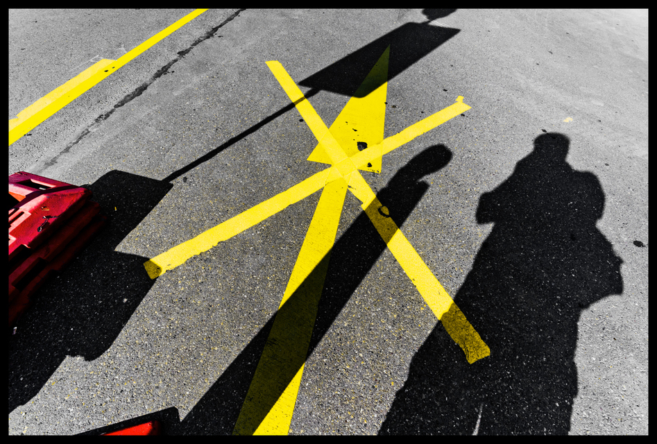 No Yellow Direction - ID 008437