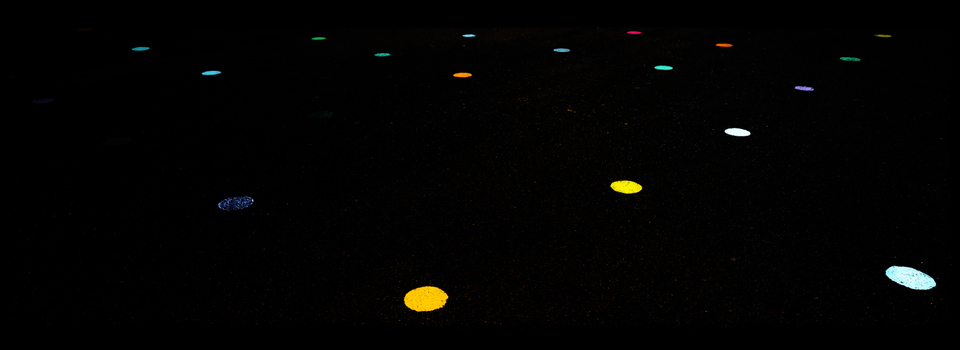 Colored Dots on Black - ID 008837