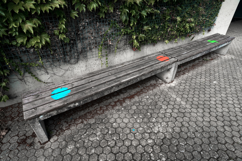 3 Dosts on Bench - ID 008842