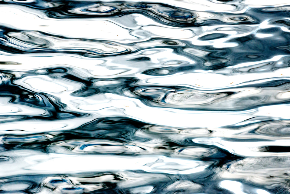 Water Waves XI - ID 008941