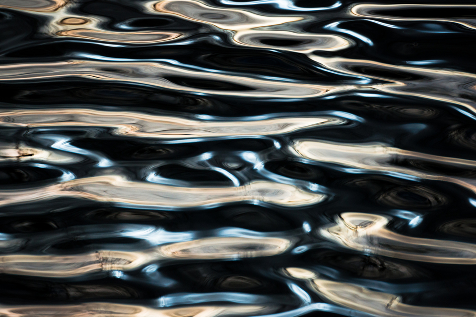 Water Waves XVI - ID 008946