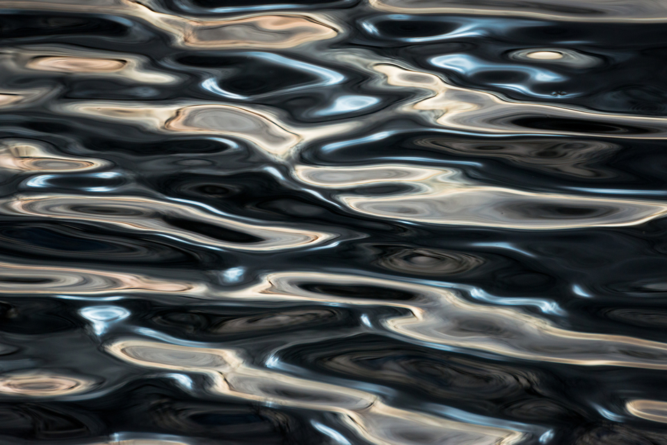 Water Waves XVII - ID 008947