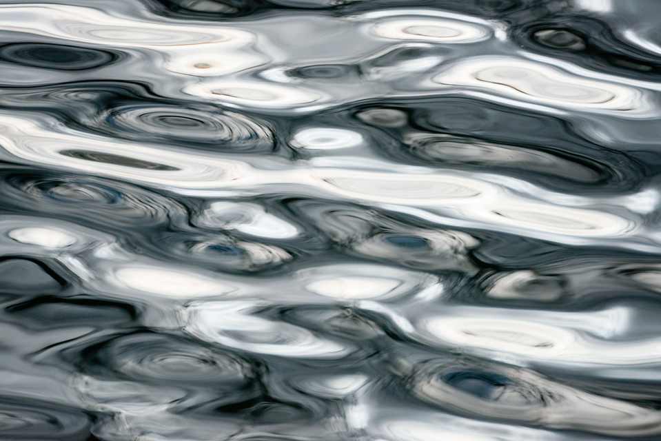 Water Waves XXII - ID 008952