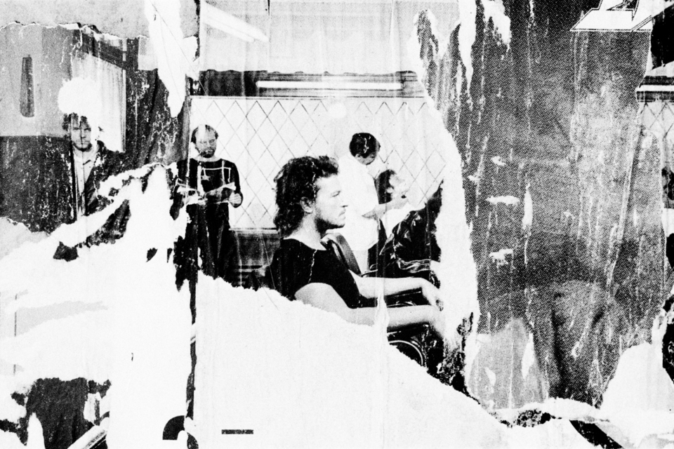 Advertisement III - ID 009074