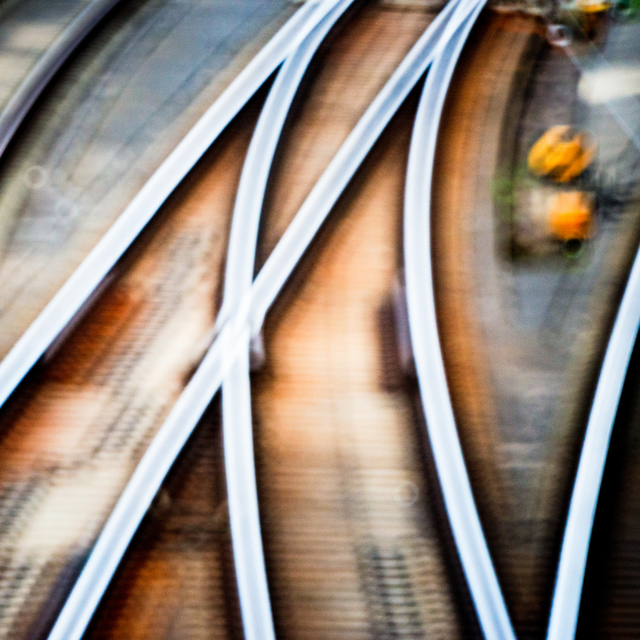 Curves Crossing I - ID 009106