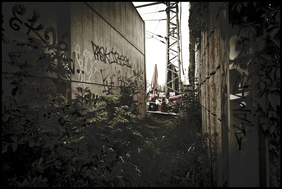 Ulm Noise Barrier in Grey - ID 009192