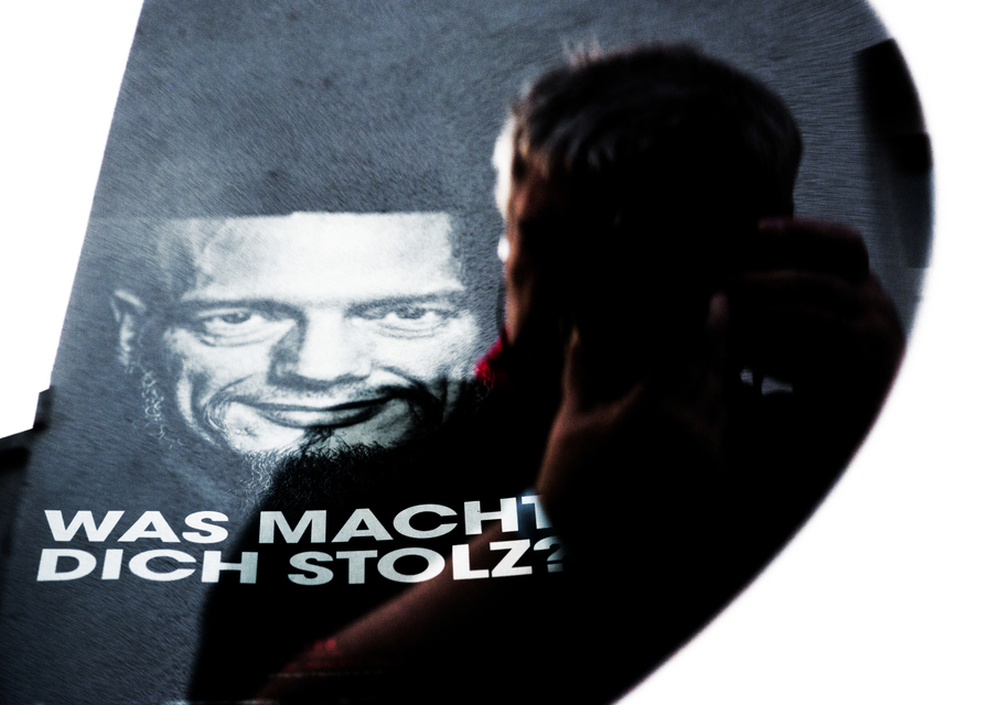 What Makes You Proud Mirror - ID 009210