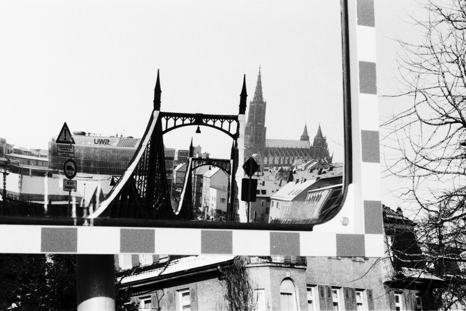 Minster and Bridge II - ID 009378