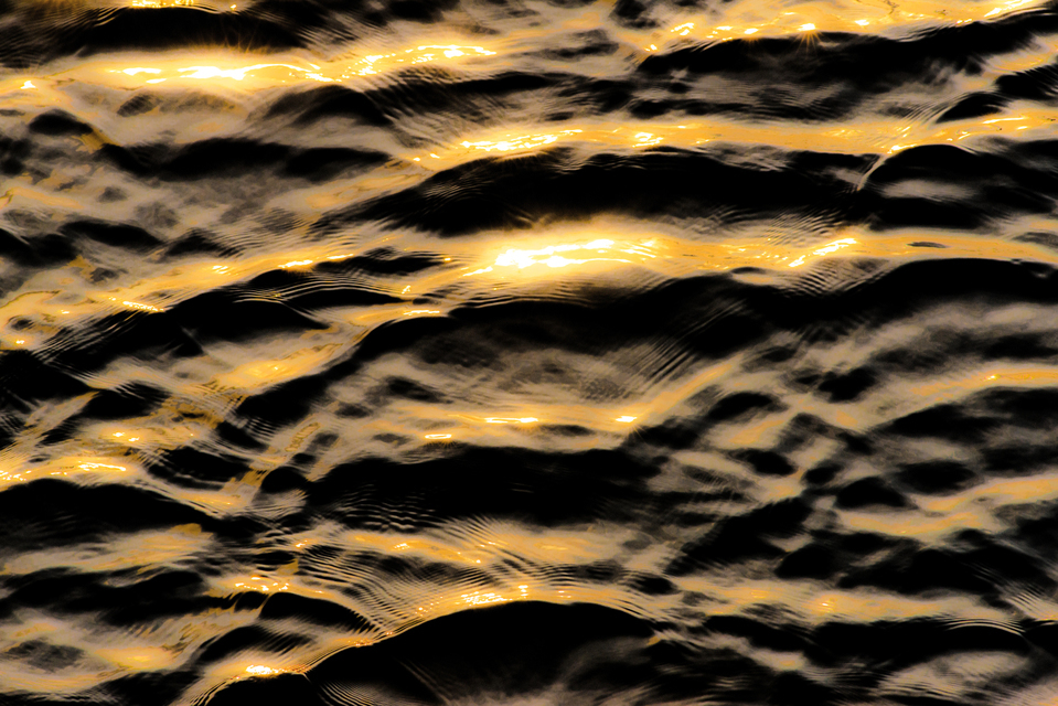 Gold Water I - ID 009442