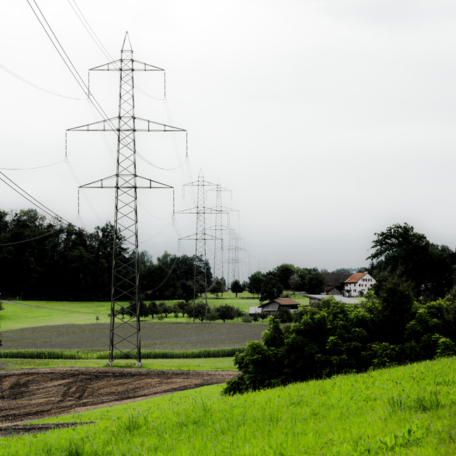 Power Line Valley III - ID 009696
