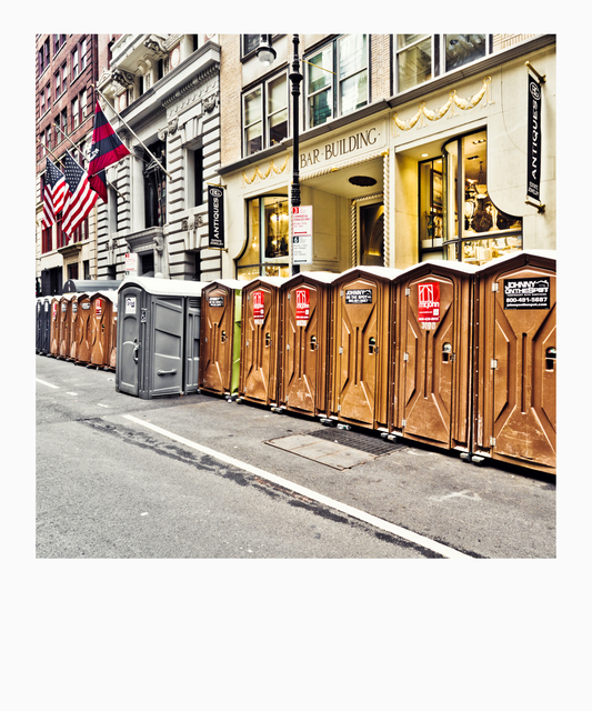 Bar Toilets - ID 009976