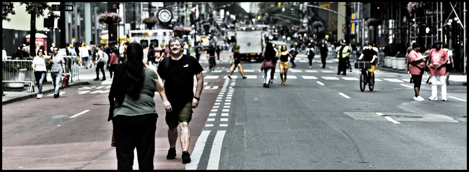 Get Together On Street - ID 009986