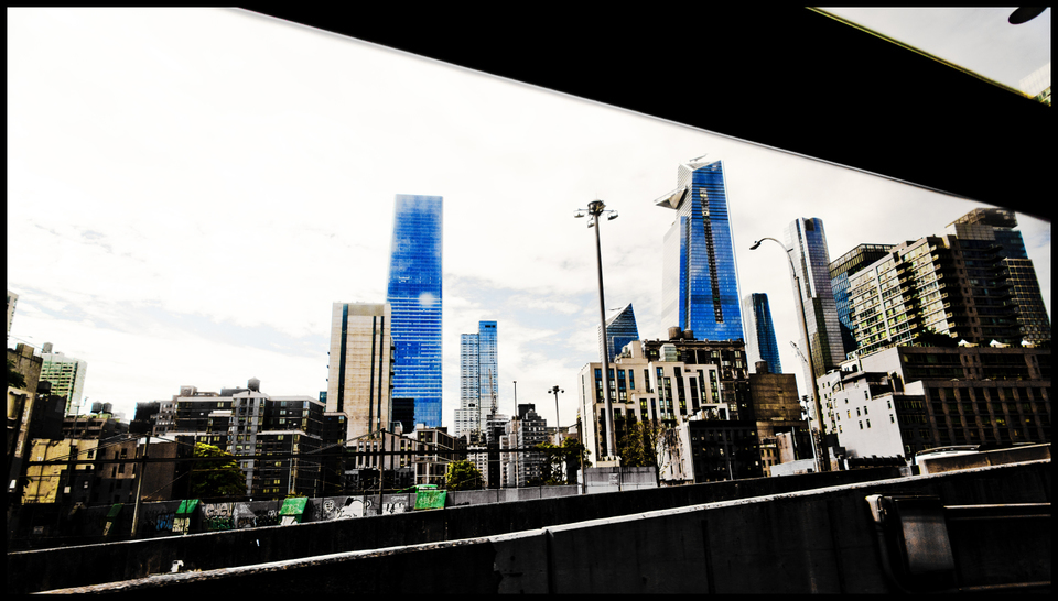 Entering NY by Bus - ID 010103