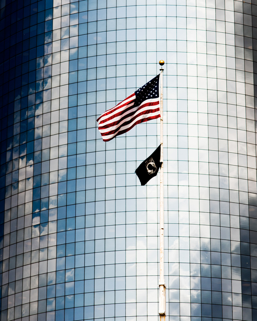 Stars and Stripes in front of the Sky - ID 010327