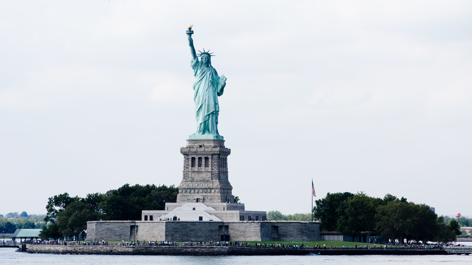 Miss Liberty II - ID 010337