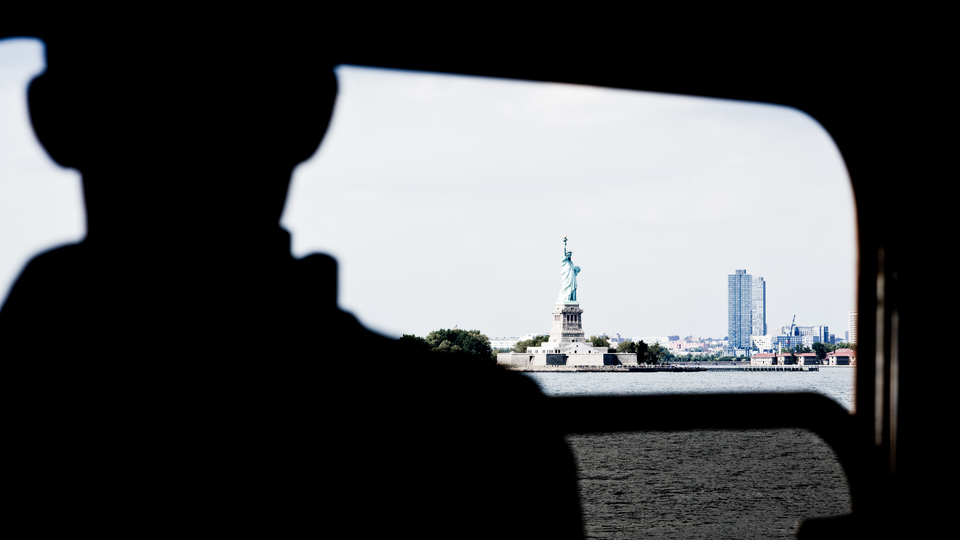 Outlook on Lady Liberty - ID 010370
