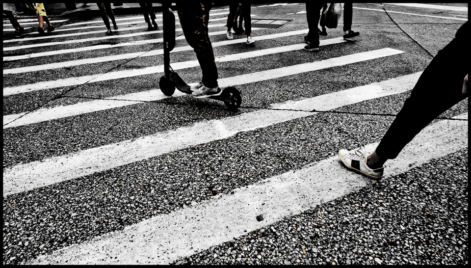 Scooter and Feet I - ID 010395