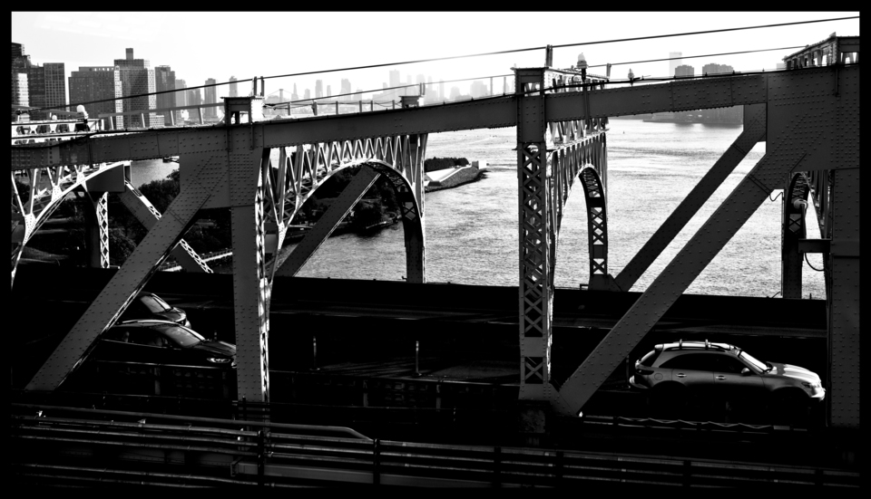 On the Roosevelt Island Tramway XIII - ID 010629