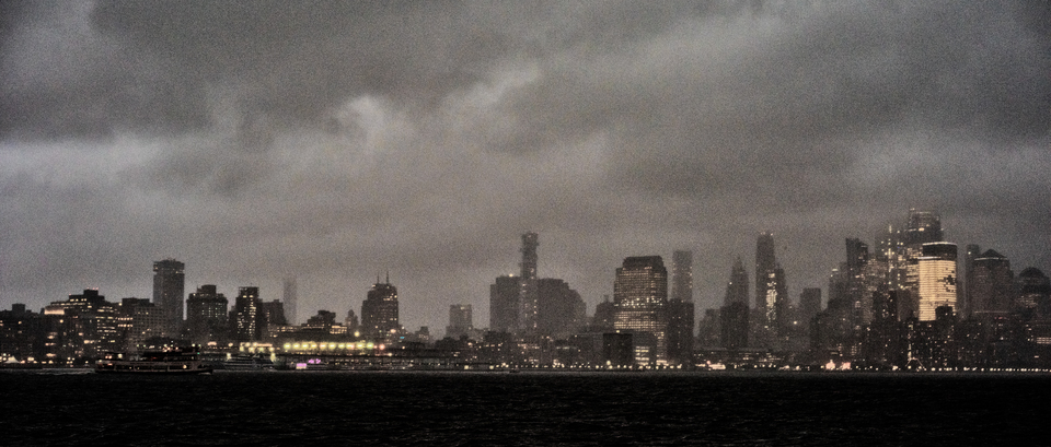 Manhatten in Rain XVI - ID 010770