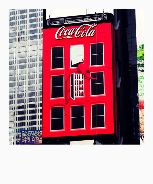 Coke Window Fall - ID 010843