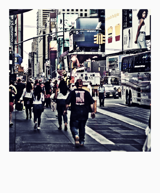 Woman on Top Right - ID 010875