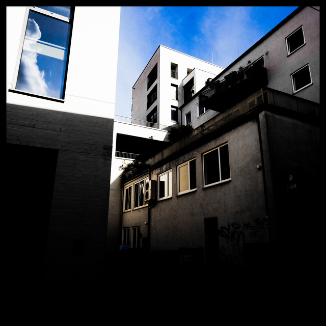 Backside I - ID 010904