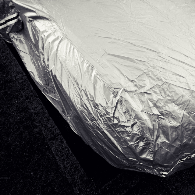 Covered Car - ID 010994