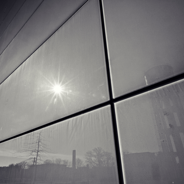 Sun Surface Refexion - ID 010995