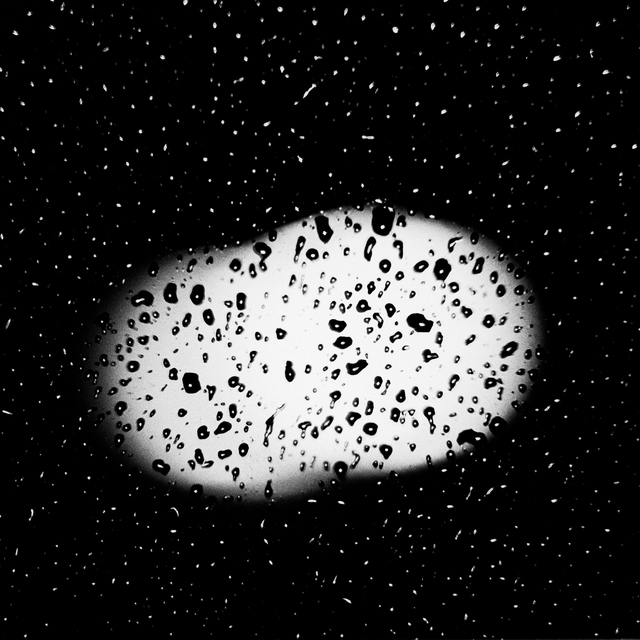 Lonely Lights in Rain - ID 011031