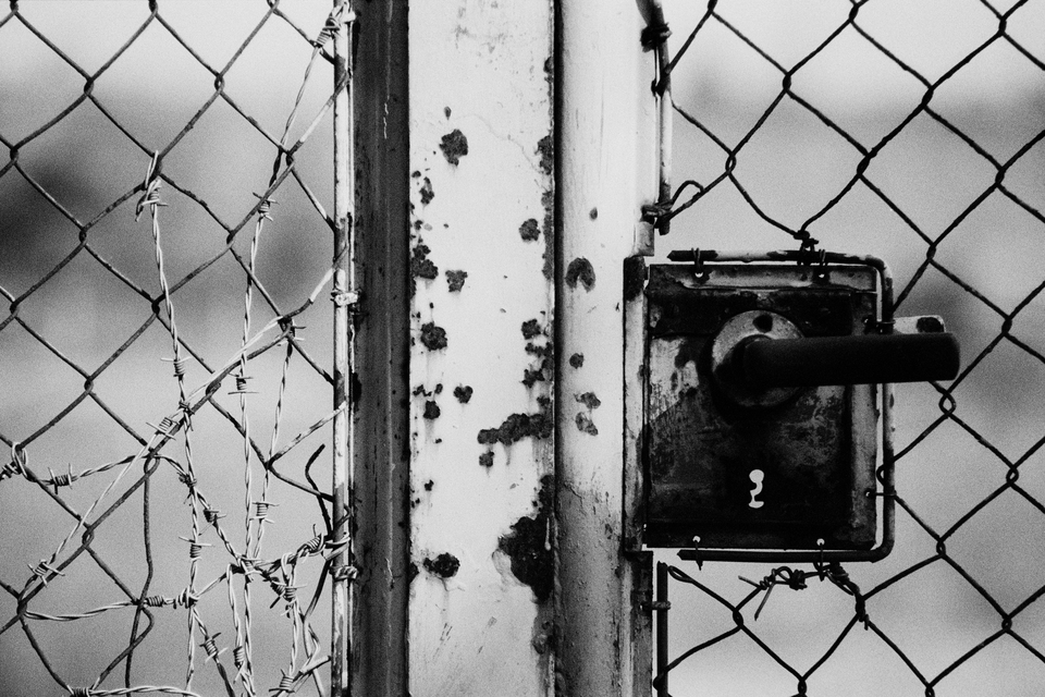 Locked Fence - ID 011038