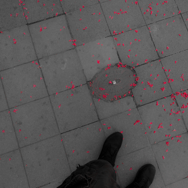 On the Floor - ID 011128