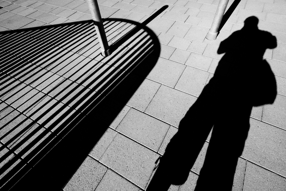 Shadows on Tiles II - ID 011203