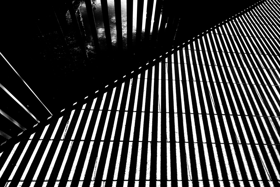 Shadows on Tiles VI - ID 011207