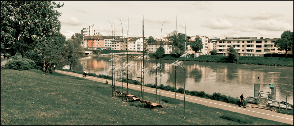 Wings above Loungers - ID 011414