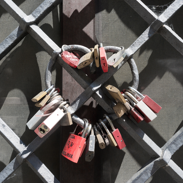 Townhall Keys - ID 011593