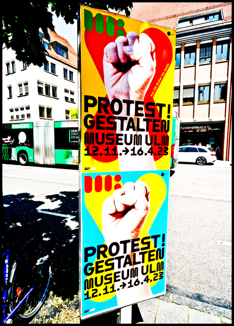 Museum Advertising - ID 011596