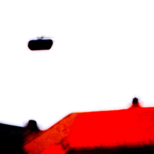 Street Lamp and Red Roof - ID 011835