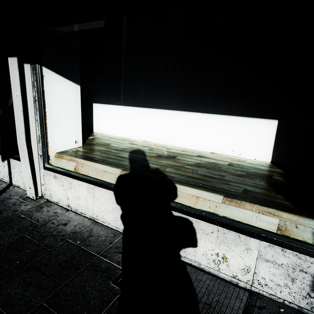 Light and Shadows - ID 011867