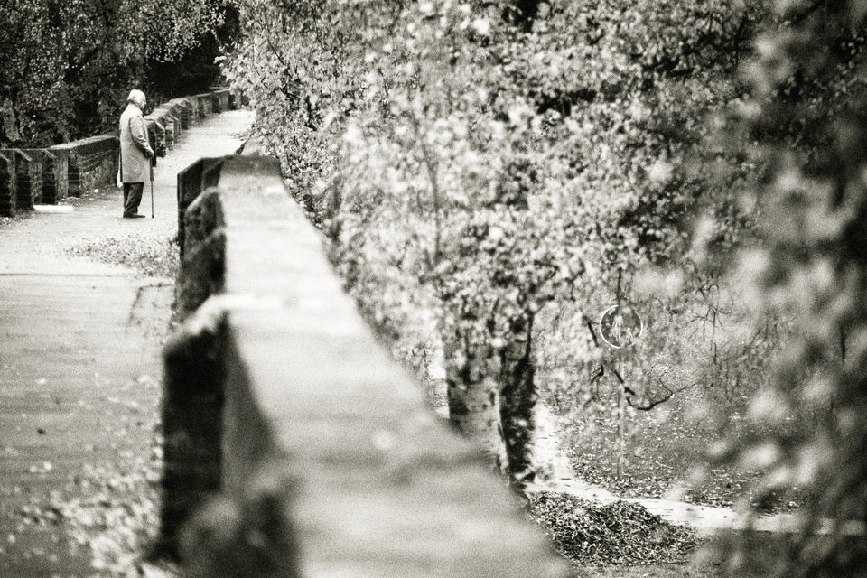 Man on the Wall - ID 011890