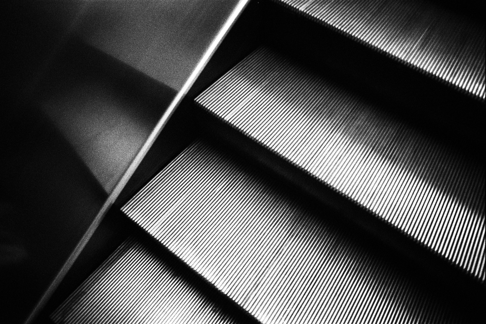 Escalator Ride II - ID 011898