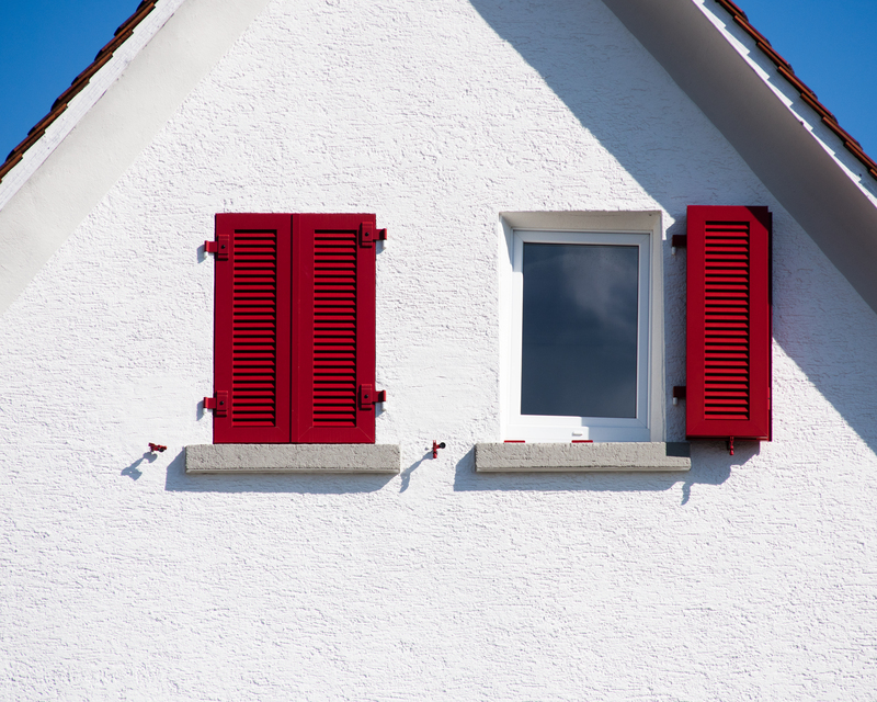 Red Window Shutters - ID 012108