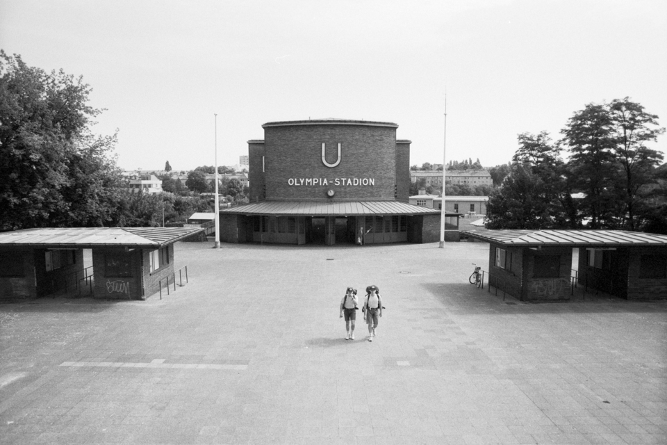 OLYMPIA-STATION II - ID 012174