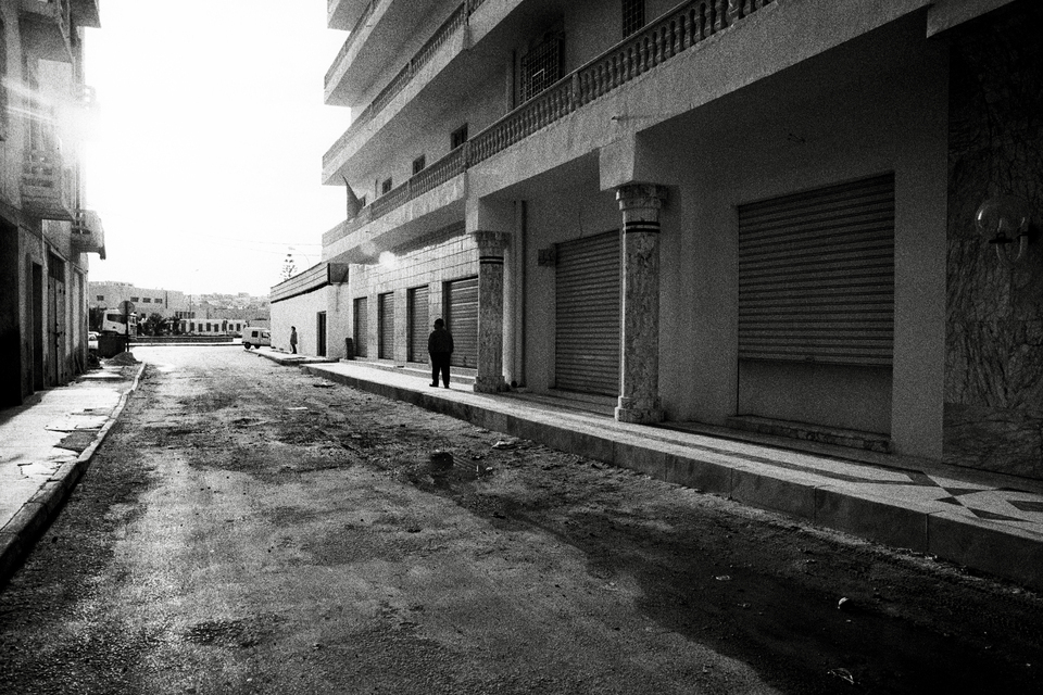 Tunisia Street to the Light - ID 012231