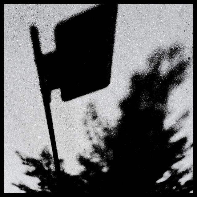 Shadows in the Bahnhofstrasse II - ID 012302